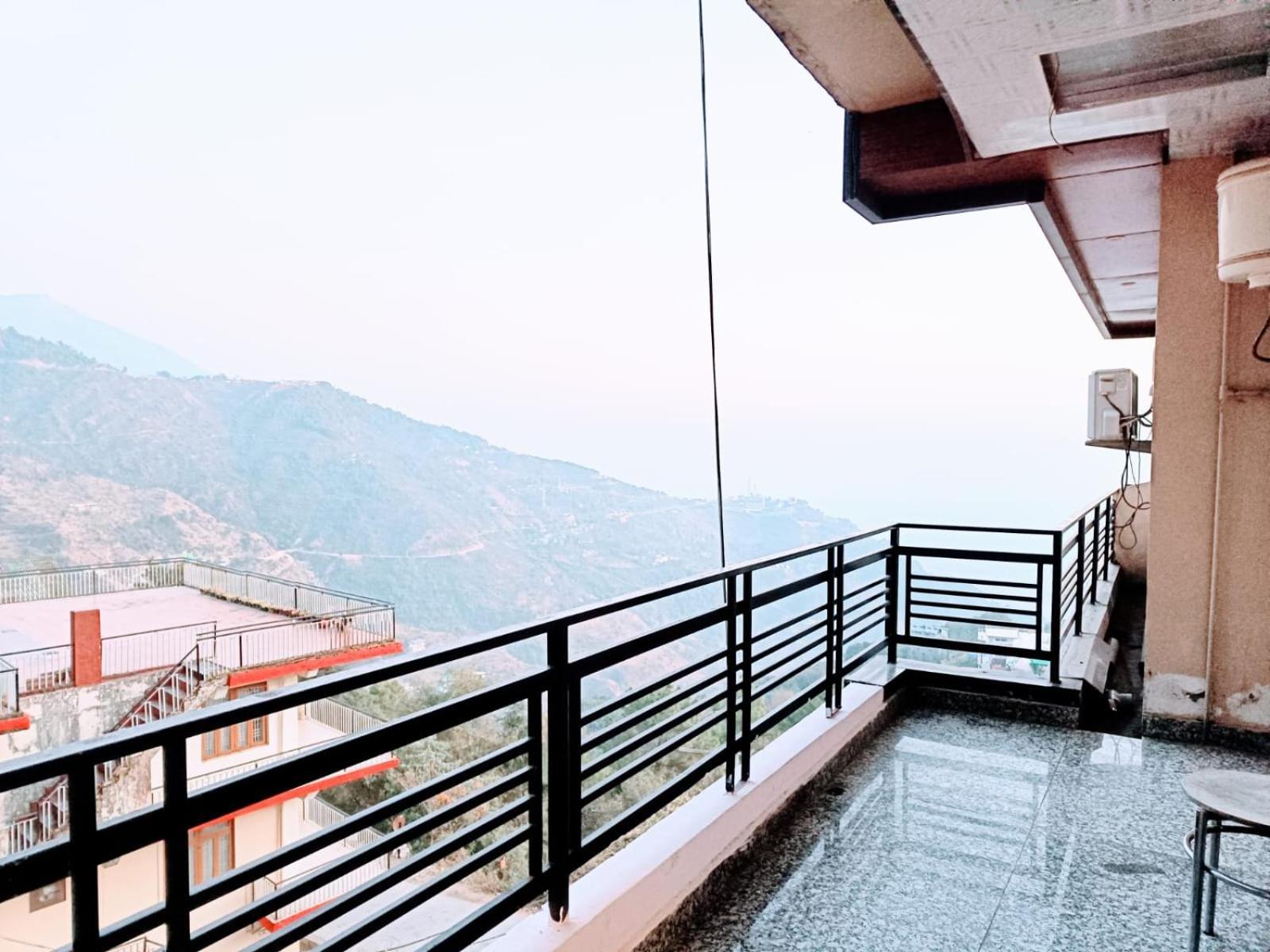 King Castle Mcleodganj-Centrally Heated And Air Cooled- Near Mall Road - Free Parking Dharamsala Zewnętrze zdjęcie