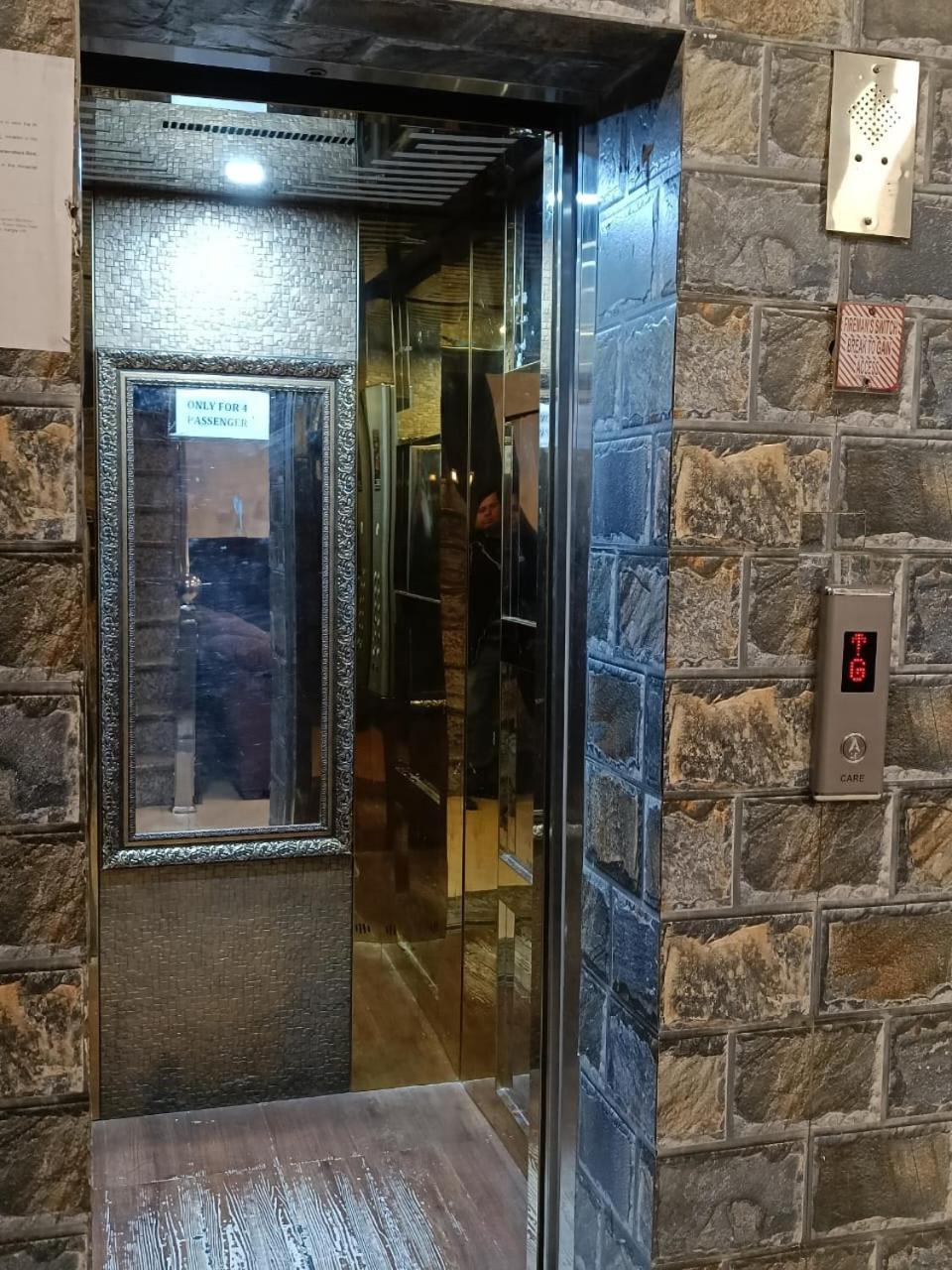 King Castle Mcleodganj-Centrally Heated And Air Cooled- Near Mall Road - Free Parking Dharamsala Zewnętrze zdjęcie