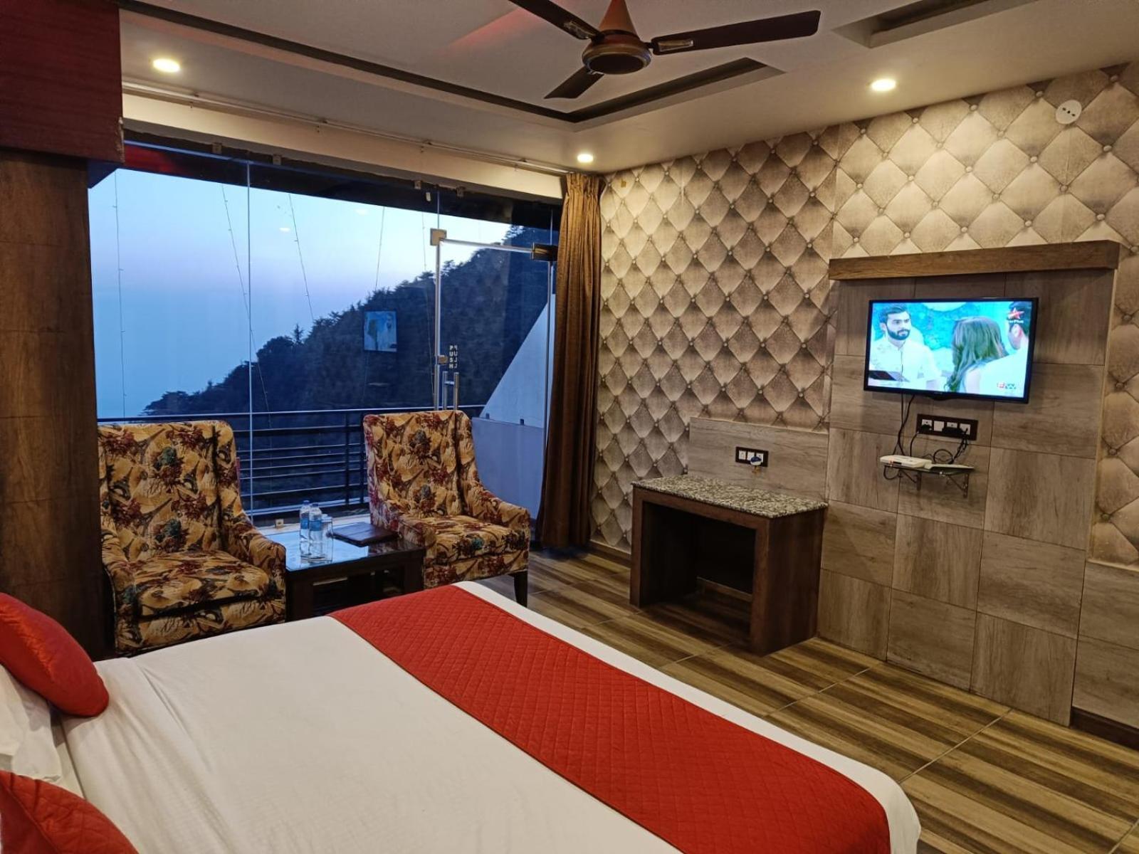 King Castle Mcleodganj-Centrally Heated And Air Cooled- Near Mall Road - Free Parking Dharamsala Zewnętrze zdjęcie
