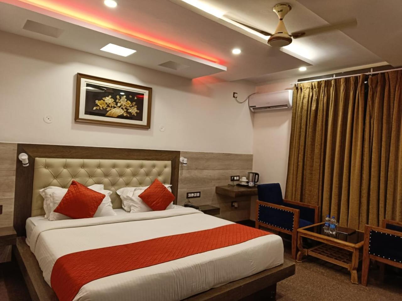 King Castle Mcleodganj-Centrally Heated And Air Cooled- Near Mall Road - Free Parking Dharamsala Zewnętrze zdjęcie