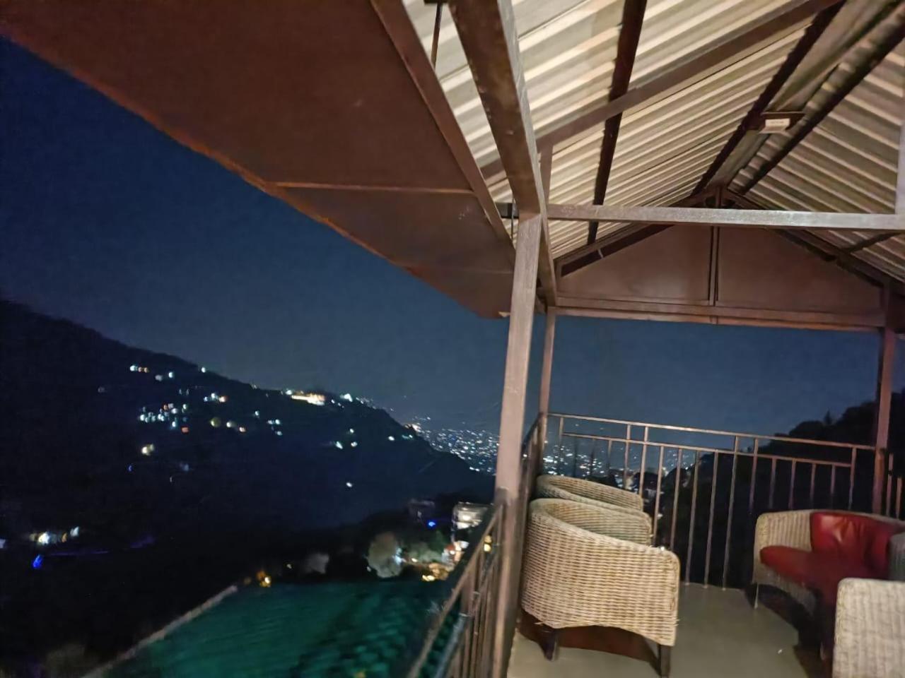 King Castle Mcleodganj-Centrally Heated And Air Cooled- Near Mall Road - Free Parking Dharamsala Zewnętrze zdjęcie